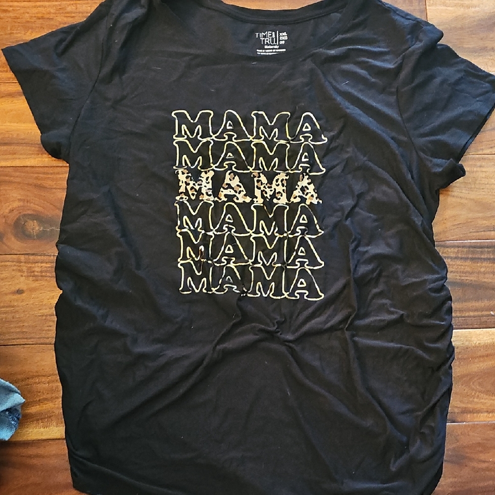 Black Graphic Tee with 'MAMA' Print